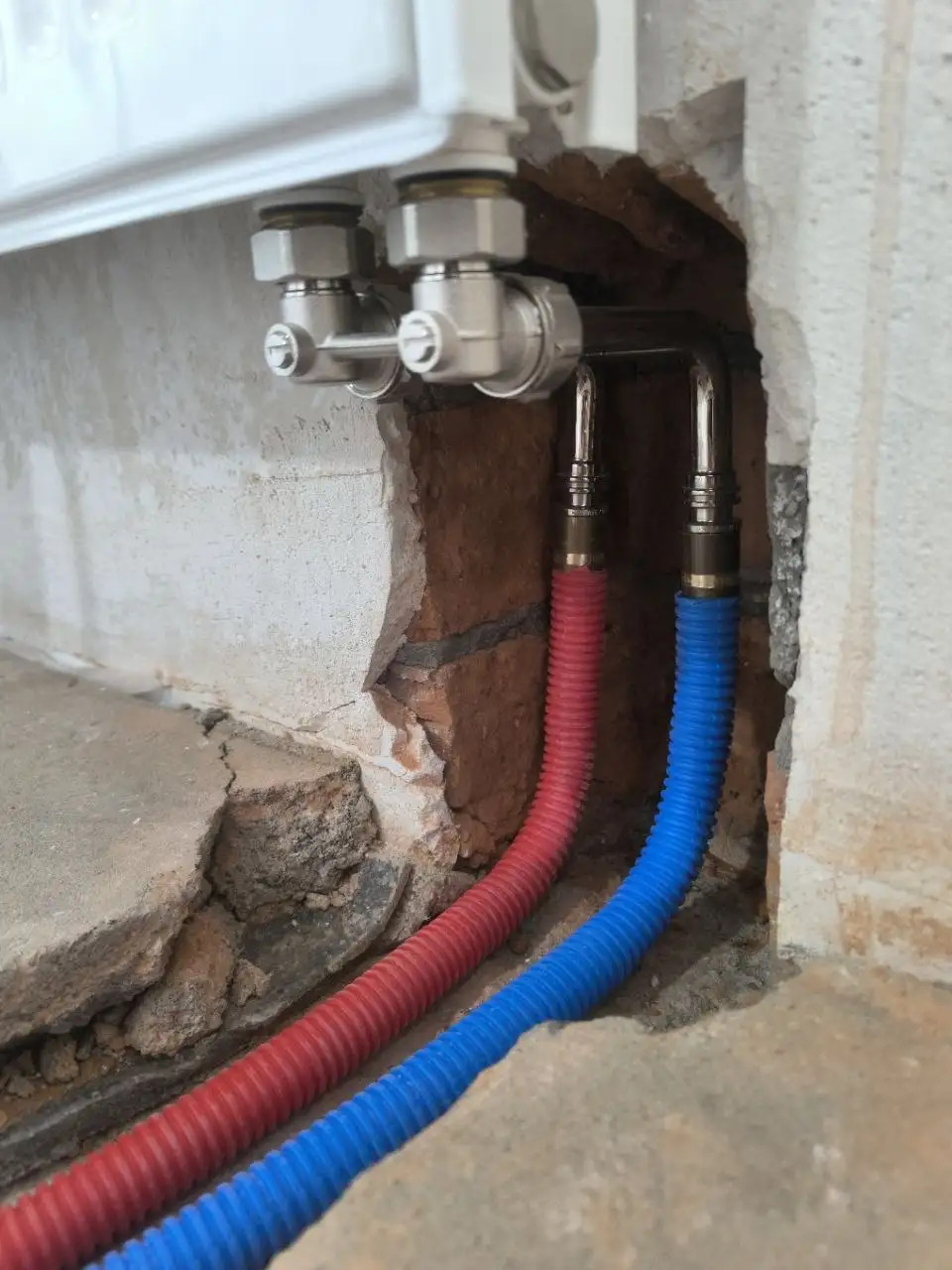 Перенос радиаторов отопления со скрытым подключением - Строительные и ремонтные услуги (Услуги) в Уфа