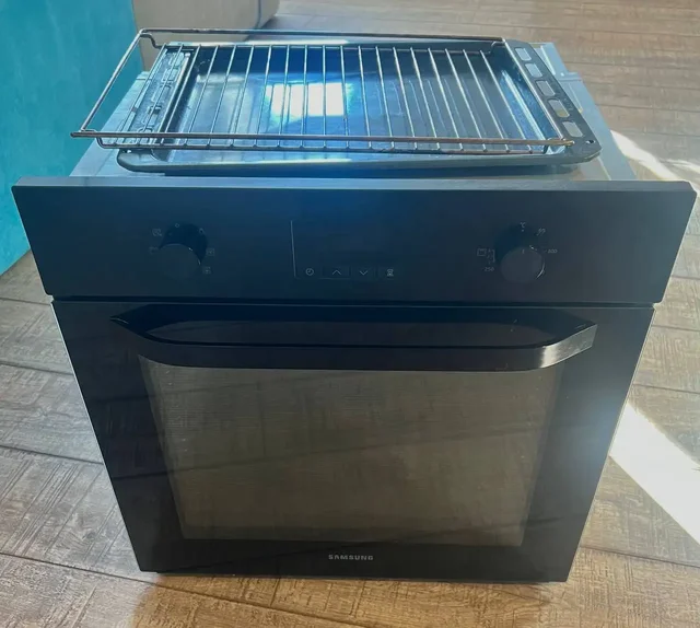 Духовой шкаф Samsung с неисправными вентиляторами - частное объявление в Уфа