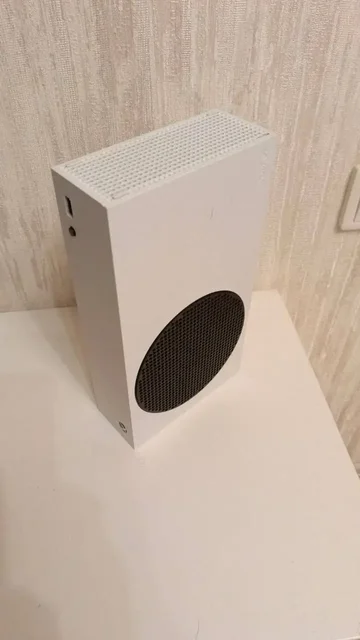 Продам Xbox Series S с играми - Аксессуары для мобильных устройств в Уфа