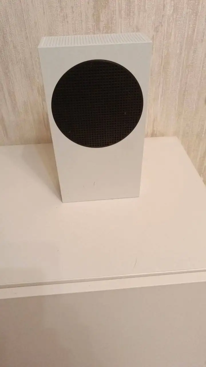 Продам Xbox Series S с играми - Игровые приставки (Электроника) в Уфа