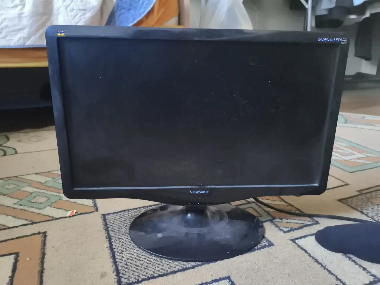 Продам монитор 1366x768 в хорошем состоянии - Мониторы (Электроника) в Уфа