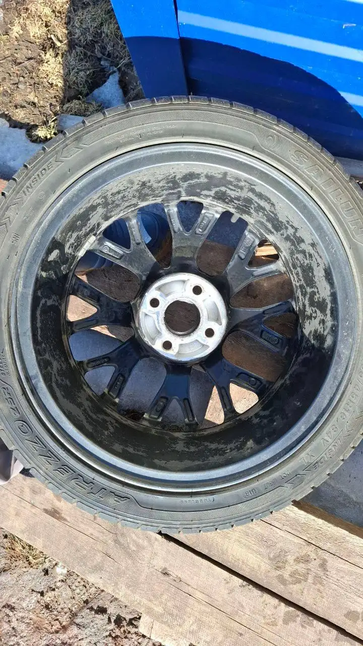 Литі диски з низькопрофільною резиною 195/45 R16 - Шини та диски (Авто) в Уфа