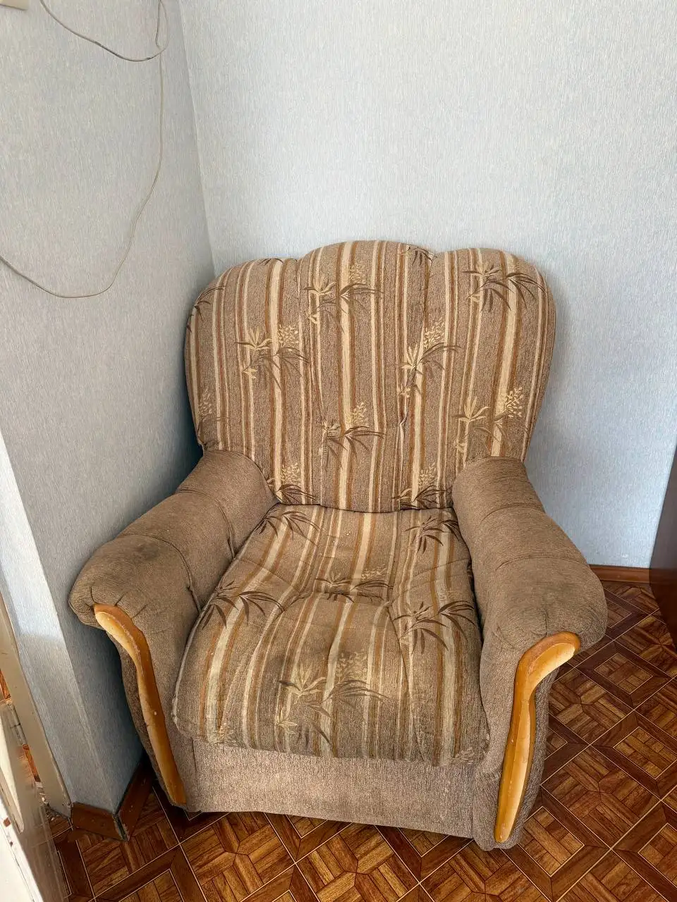 Мебель для дома: журнальный столик, кресло, компьютерный и пеленальный столы - Мебель (Барахолка) в Уфа