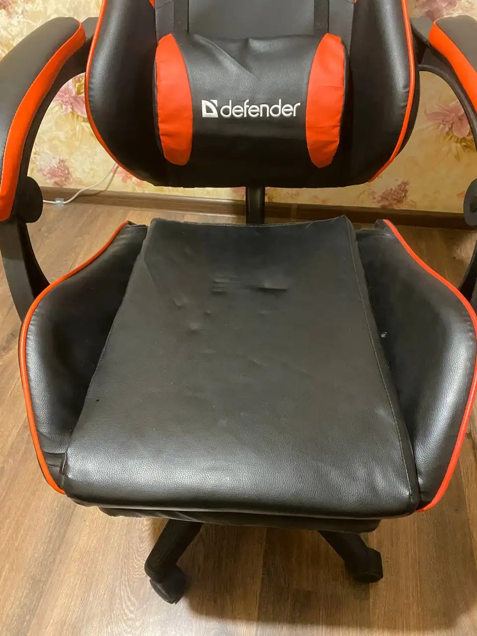 Продам игровое кресло Defender - Барахолка в Уфа