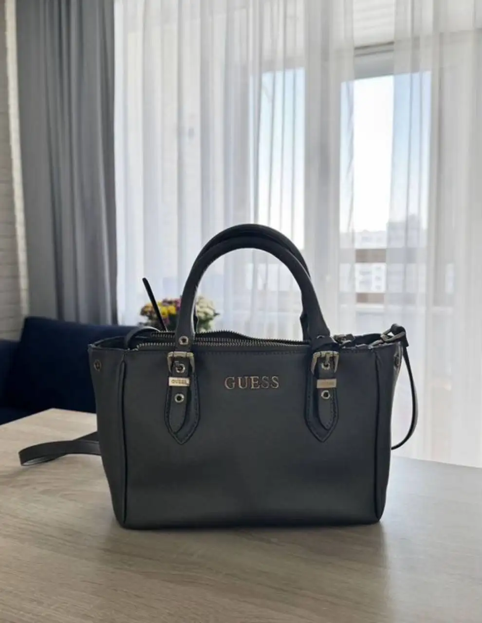 Сумка Guess оригинал с пыльником - Сумки и аксессуары (Одежда) в Уфа