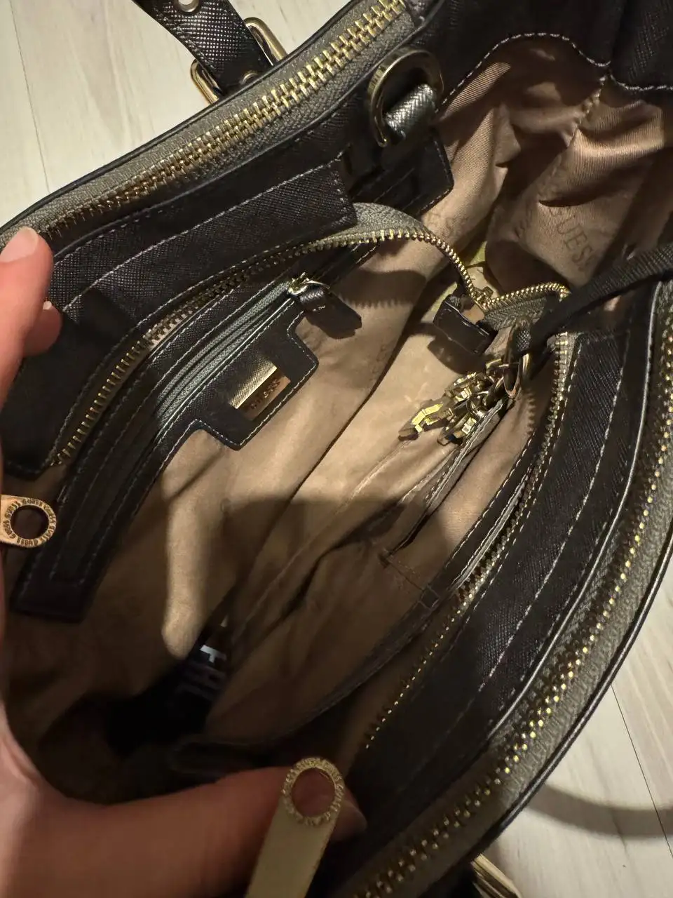 Сумка Guess оригинал с пыльником - Сумки и аксессуары (Одежда) в Уфа