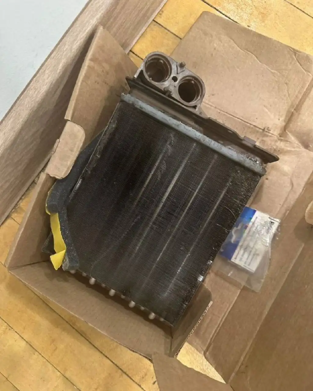 Коврики и радиатор печки на Renault Logan 1 - Запчасти (Авто) в Уфа