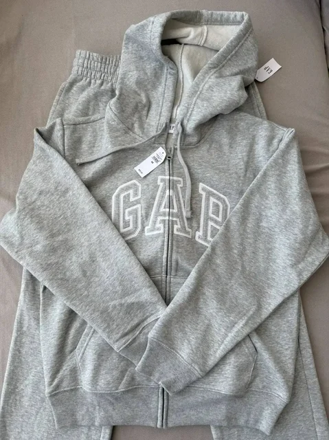 Оригинальный костюм GAP размер XS/S - частное объявление в Уфа