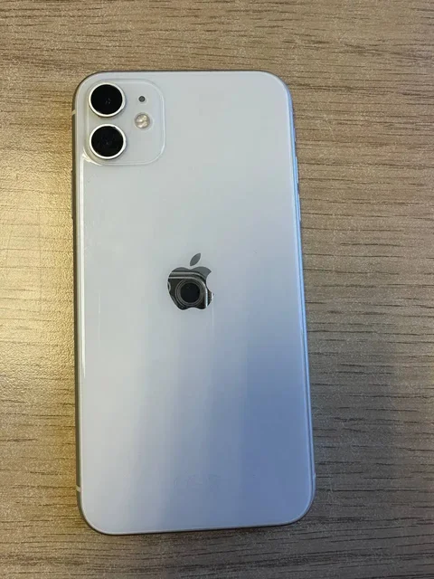 Продам iPhone 11 64GB белый - Автоэлектроника в Уфа