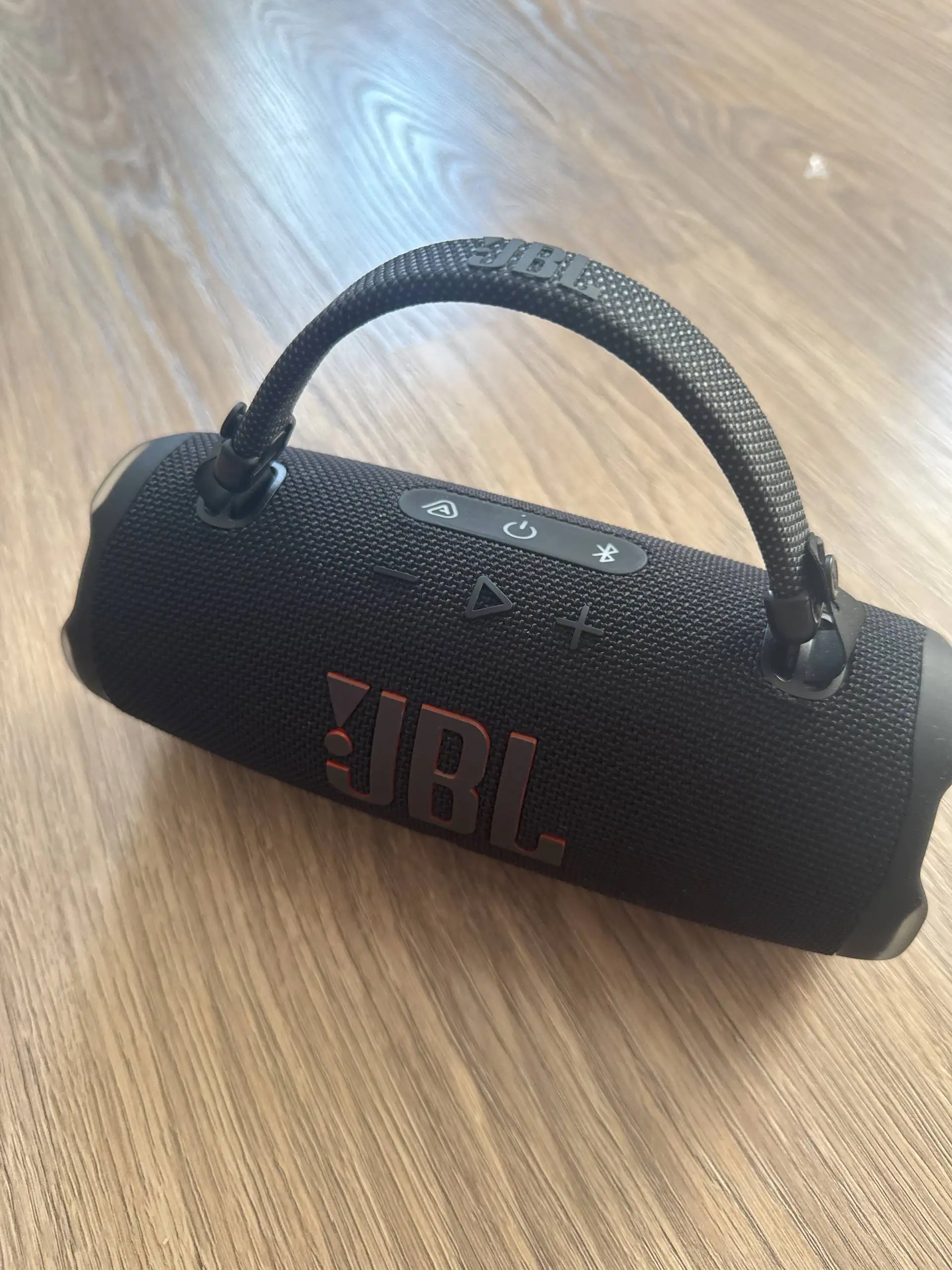 JBL Charge 6 в идеальном состоянии - Портативные колонки (Электроника) в Уфа