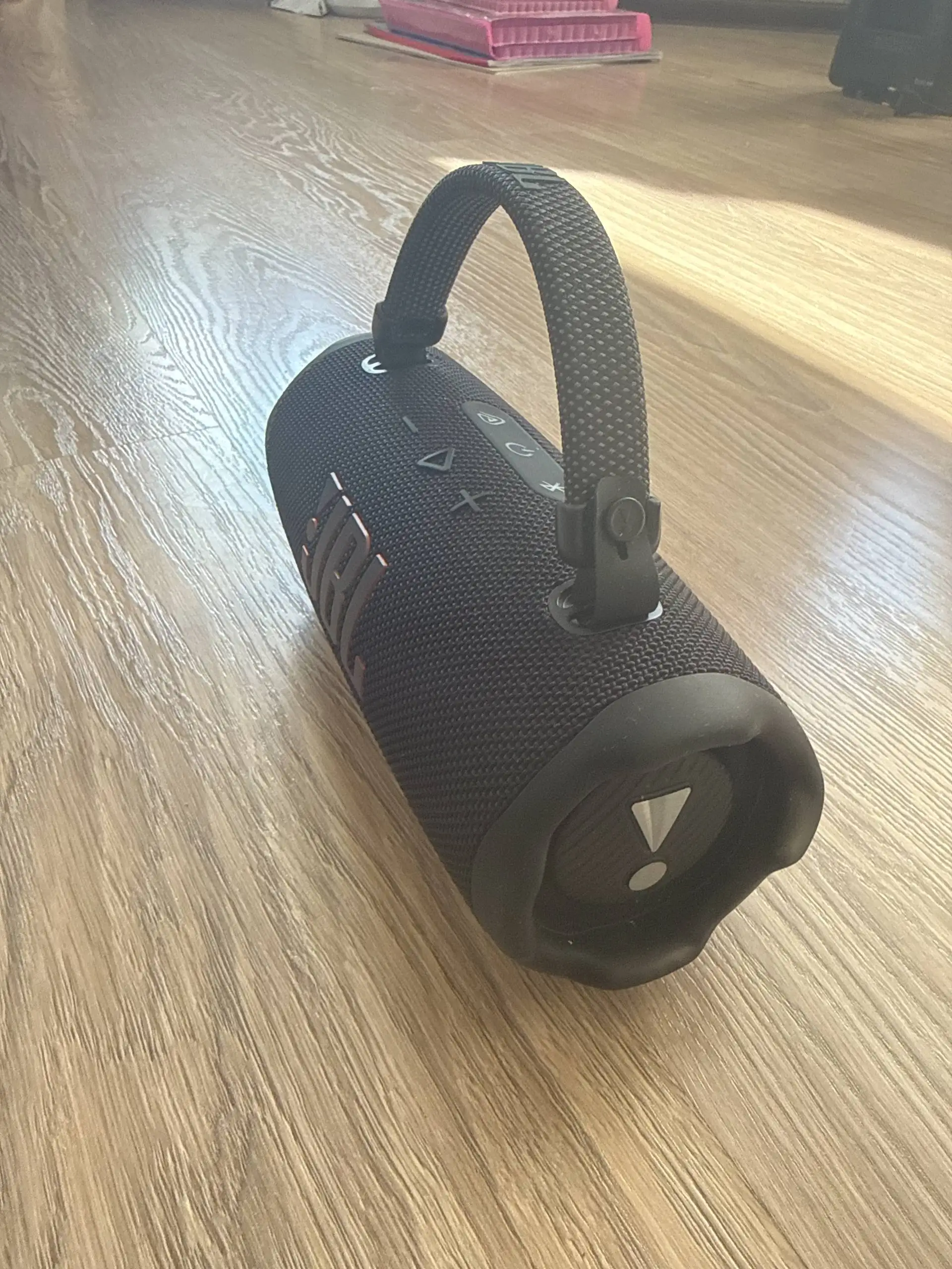 JBL Charge 6 в идеальном состоянии - Портативные колонки (Электроника) в Уфа