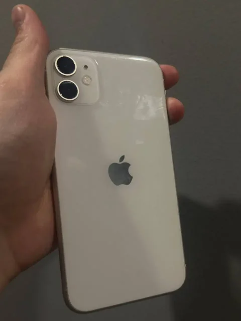 iPhone 11 64GB - Часы в Уфа