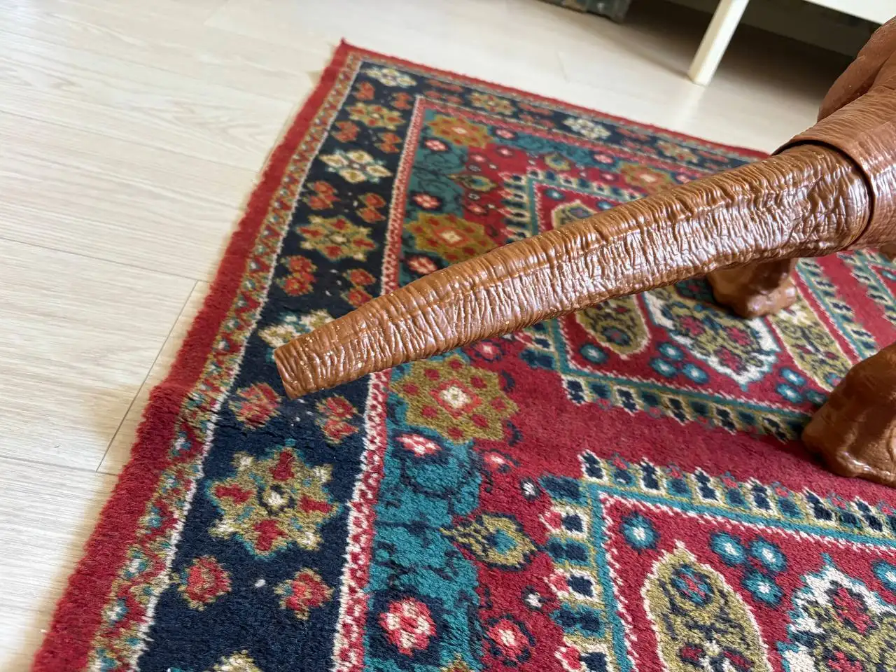 Продается тиранозавр 1 м - Игрушки (Для дома и дачи) в Уфа