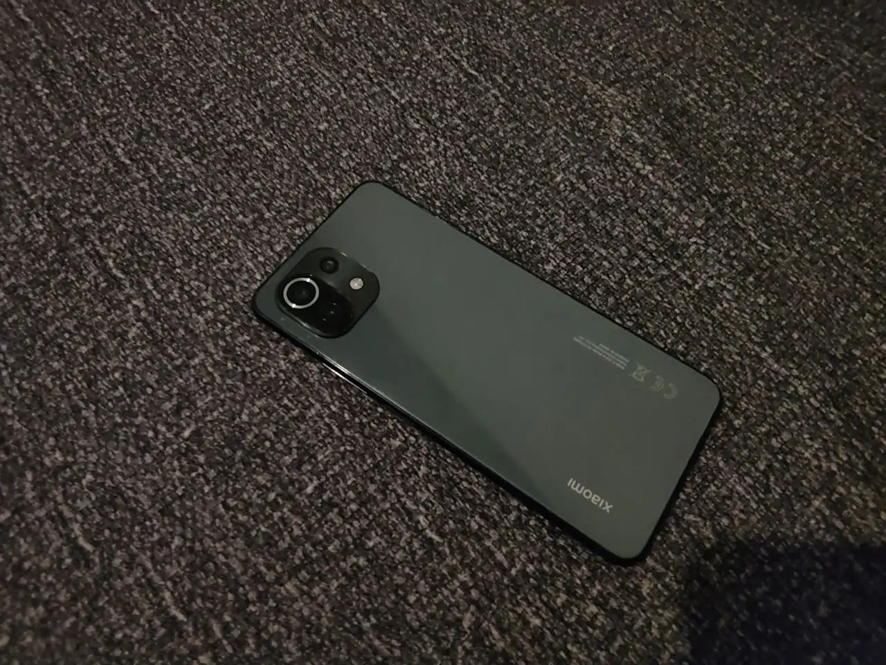 Xiaomi Mi 11 Lite 8/128 ГБ (не работает фронтальная камера, выгорание экрана) - Смартфоны (Электроника) в Уфа