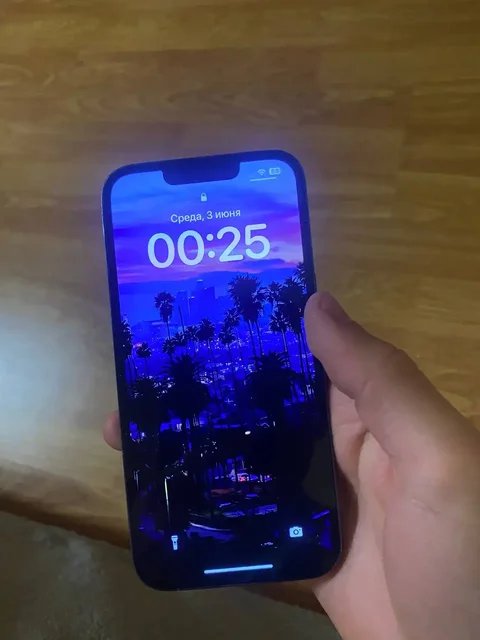 iPhone 13 Pro с дефектами - Мониторы в Уфа