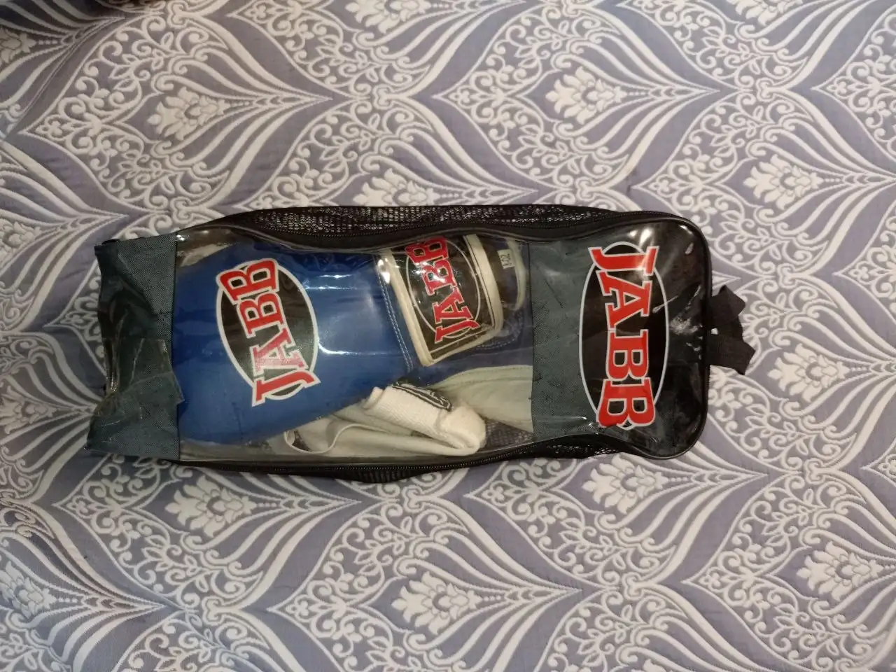 Продам боксерские перчатки 8oz - Спорт (Хобби и отдых) в Уфа