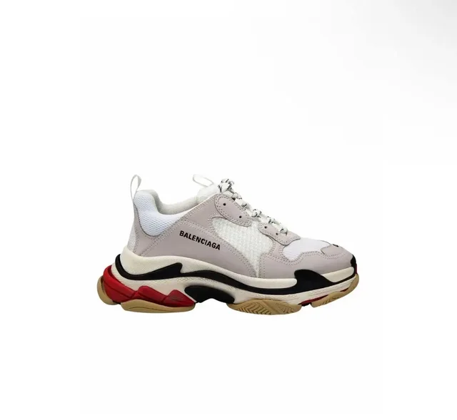 Продам кроссовки BALENCIAGA Triple S - Сумки и аксессуары в Уфа