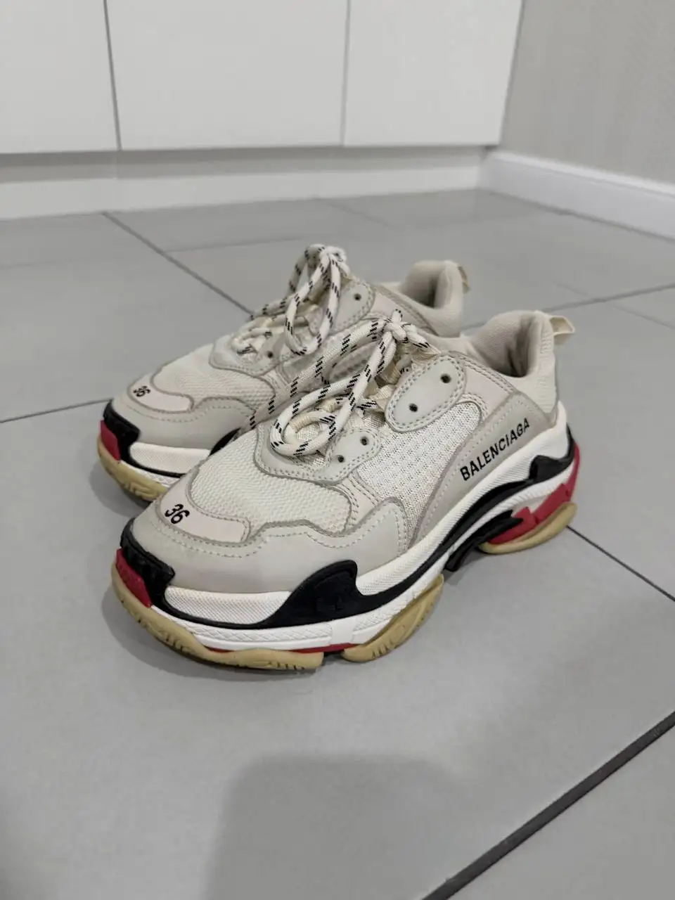 Продам кроссовки BALENCIAGA Triple S - Обувь (Одежда) в Уфа