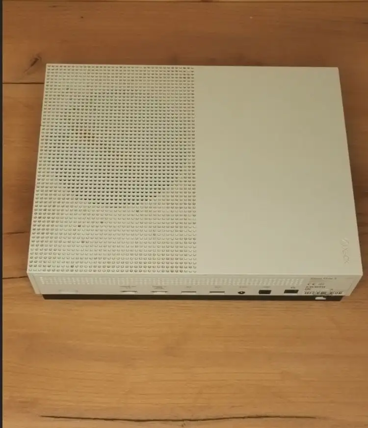 Продаю Xbox One S - Игровые приставки (Электроника) в Уфа