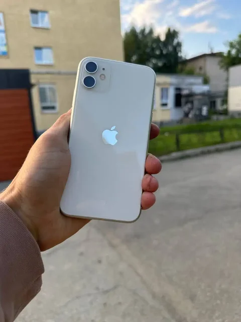 Продам iPhone 11 128GB - Акустика в Уфа
