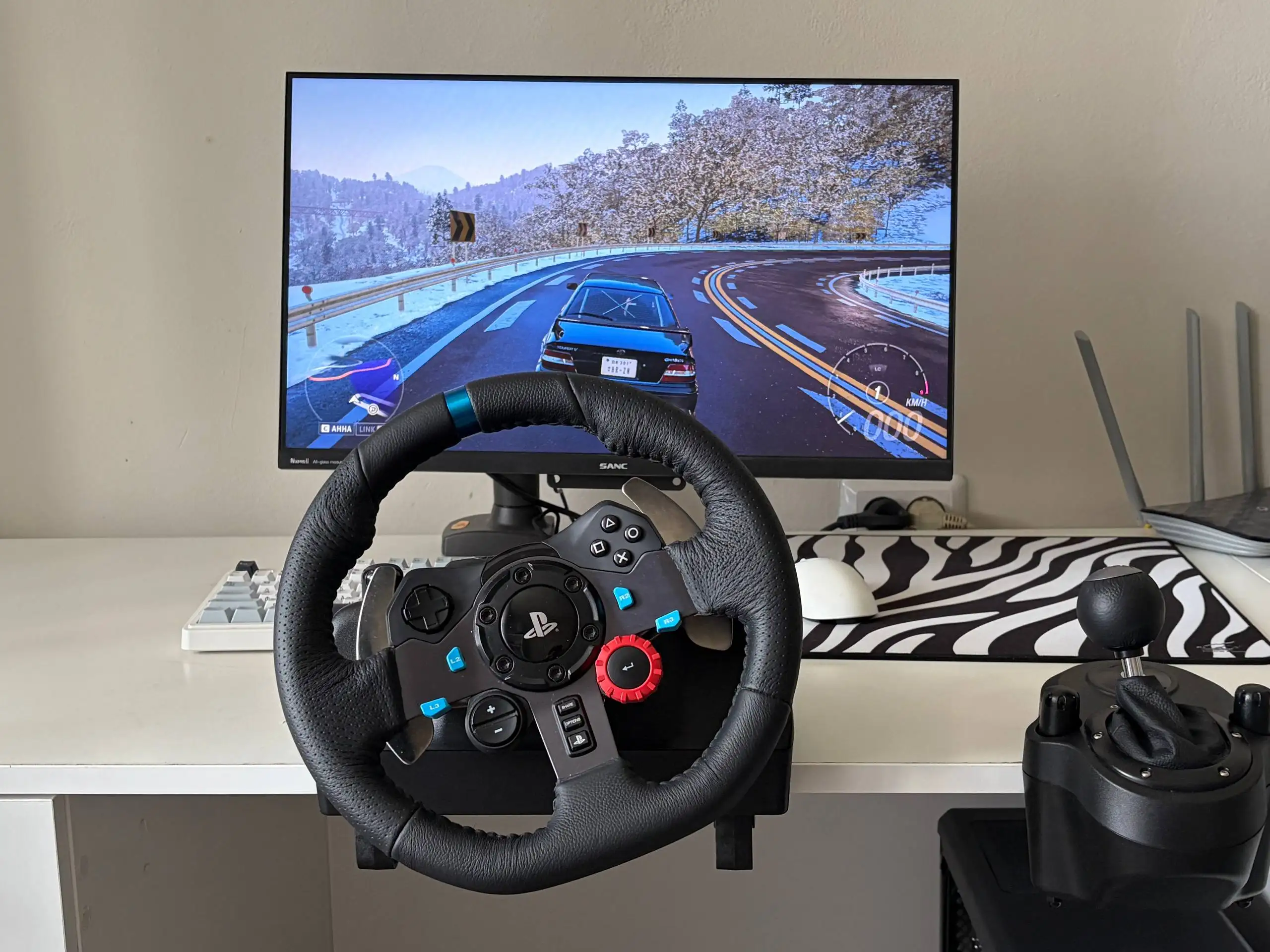 Logitech G29 с КПП - Гейминг (Хобби и отдых) в Уфа