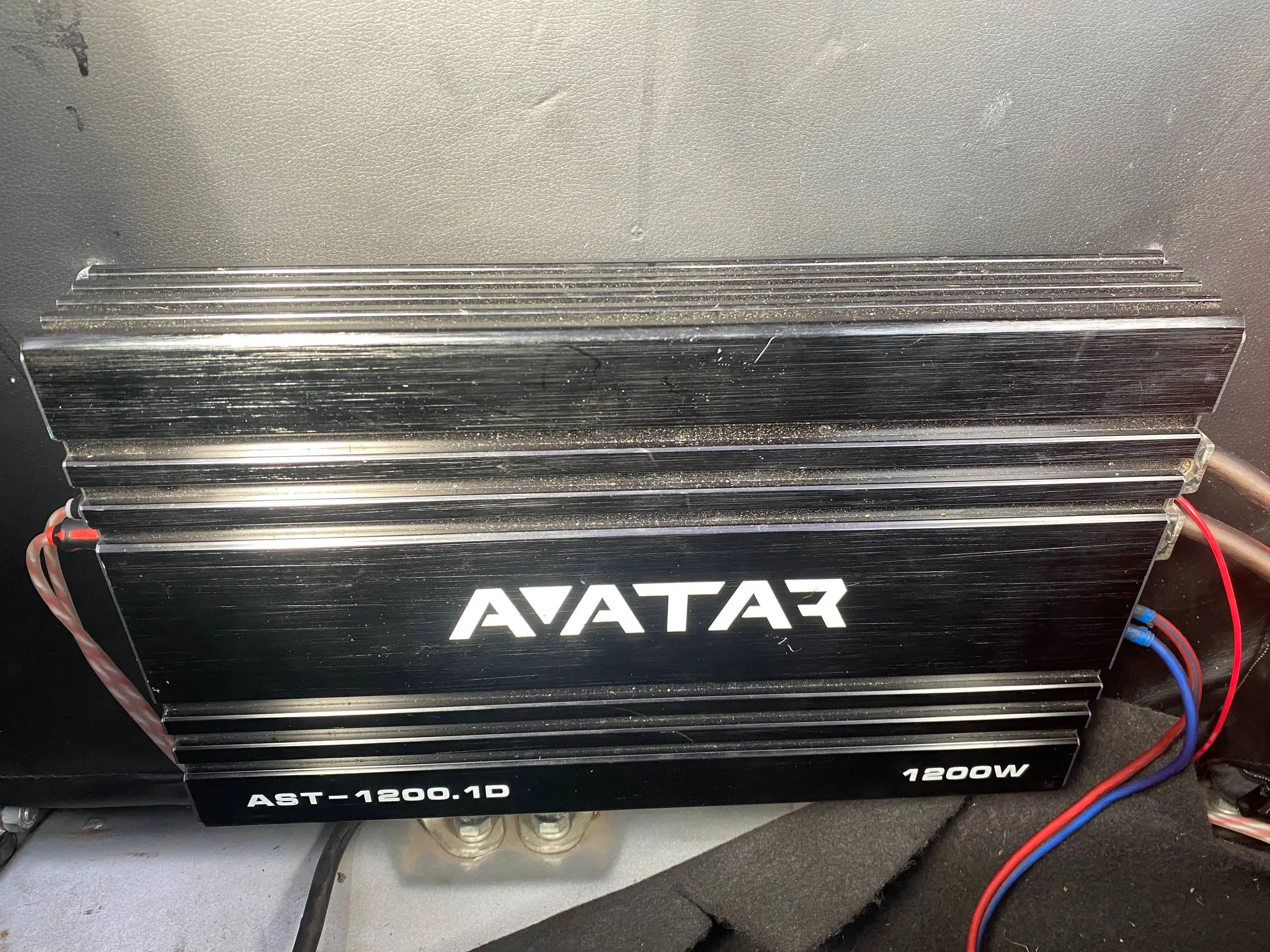 Продаю сабвуфер Machete Fight 12R и усилитель Avatar AST-1200.1 с проводкой в Уфе - Автоэлектроника (Барахолка) в Уфа