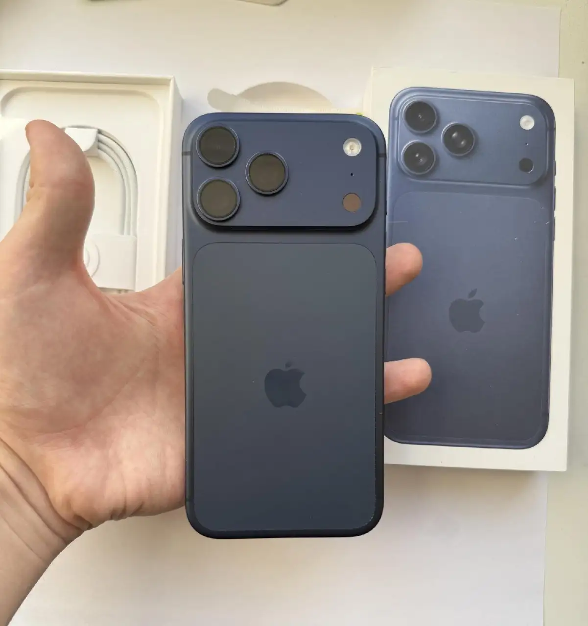 iPhone 17 Pro Max 256GB eSIM - Смартфоны и аксессуары (Электроника) в Уфа