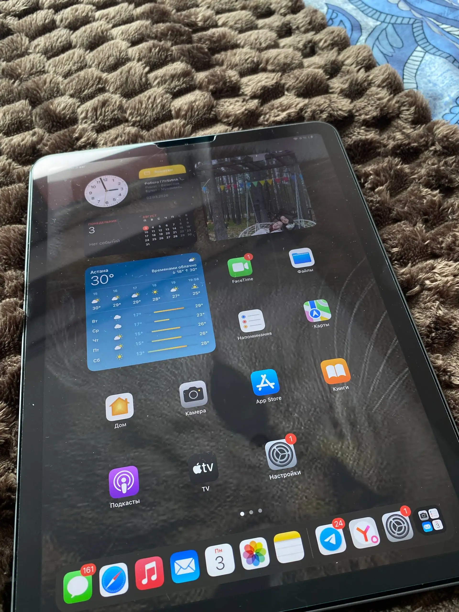 iPad Air 4 с аксессуарами - Планшеты (Электроника) в Уфа