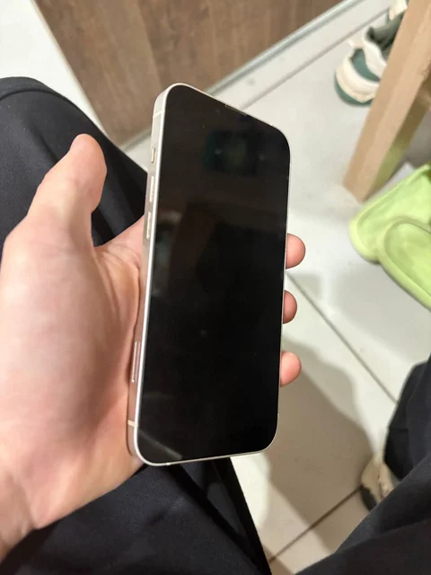 iPhone 13 128GB в хорошем состоянии с новым аккумулятором - Смартфоны в Уфа