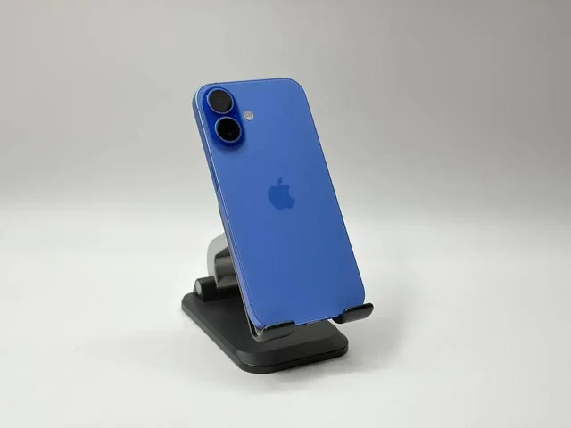 iPhone 16 128 ГБ в ярком голубом цвете - Электроника в Уфа