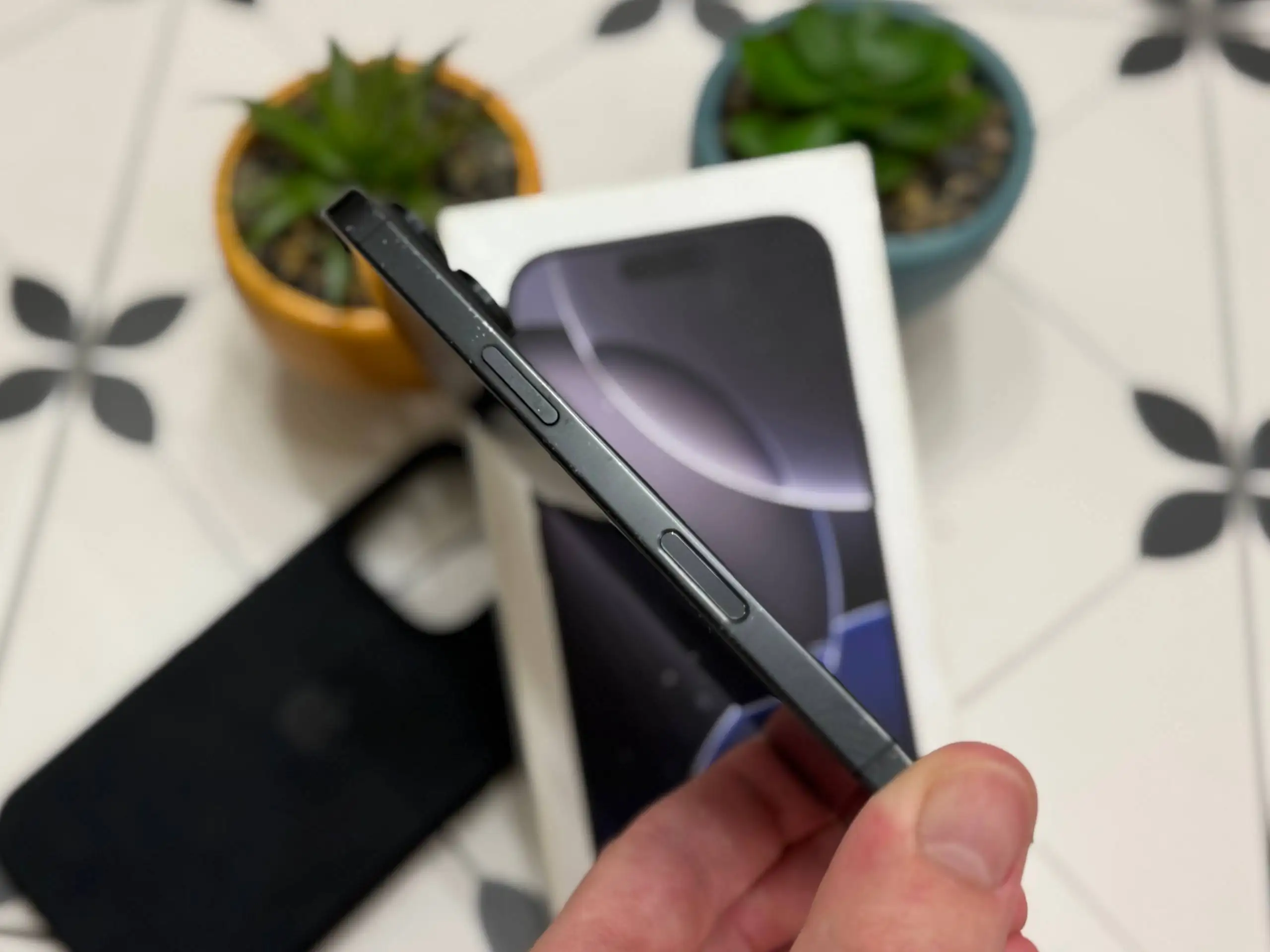 Продам iPhone 16 Pro 128GB - Мобильные телефоны (Электроника) в Уфа