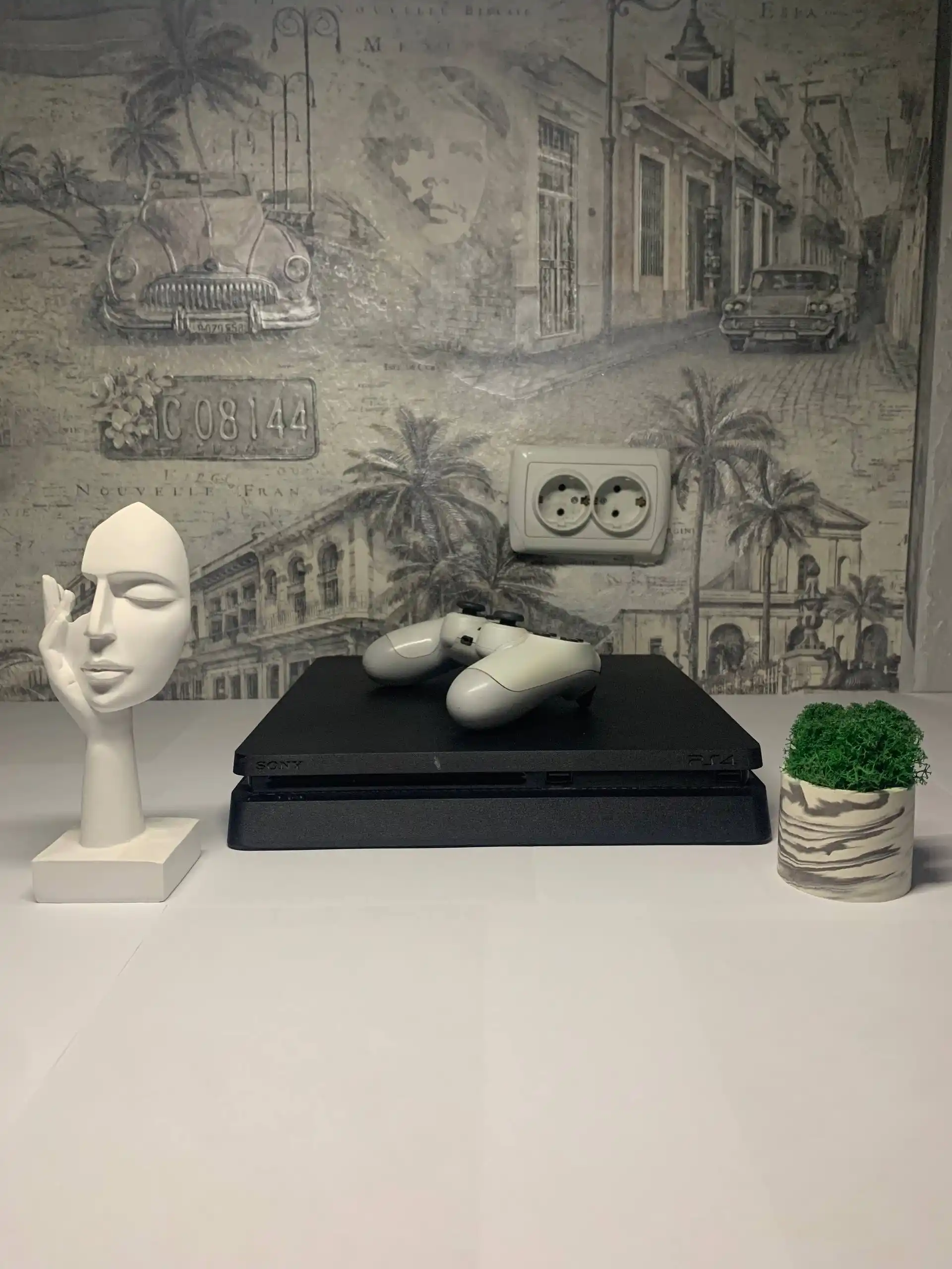 Продажа игровых приставок Xbox и PlayStation