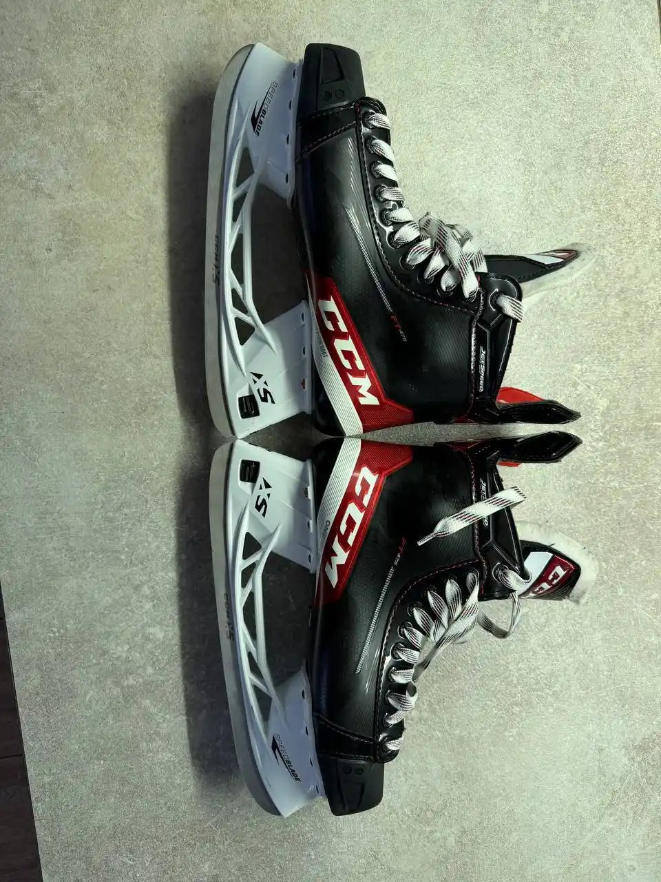 Продам коньки CCM FT475