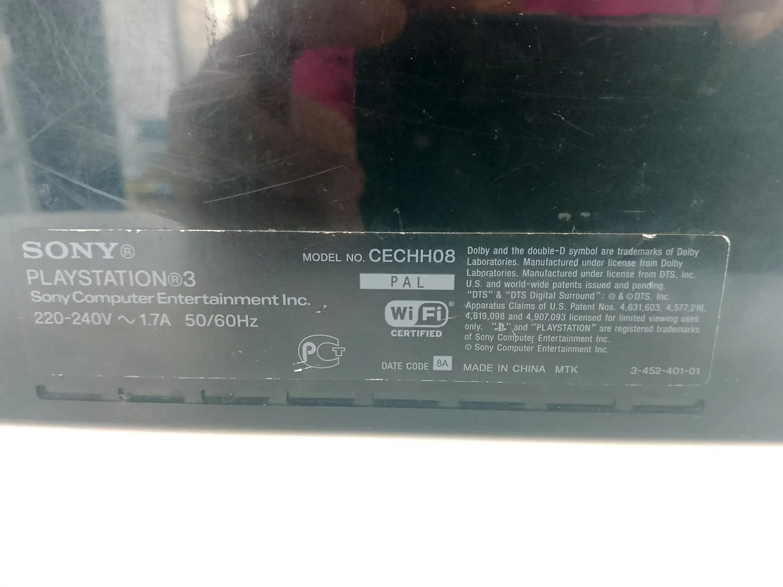 Продам телефон с небольшими царапинами