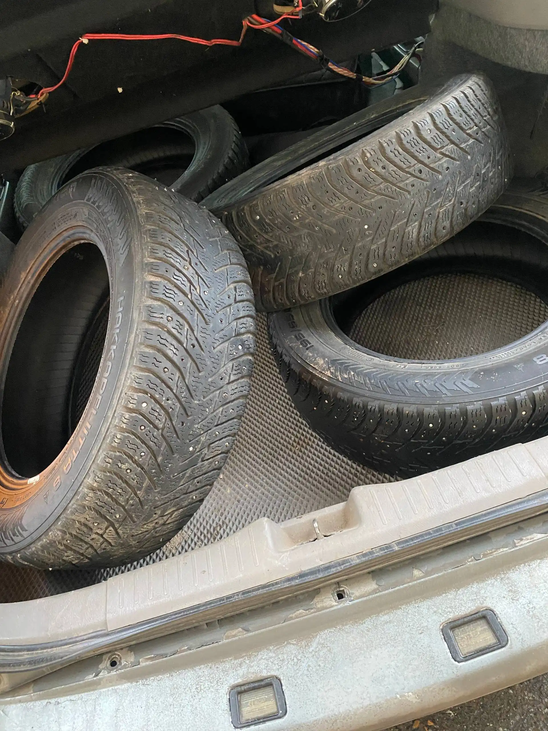 Хака 8 2000 Без ремонтов 195/65 р15