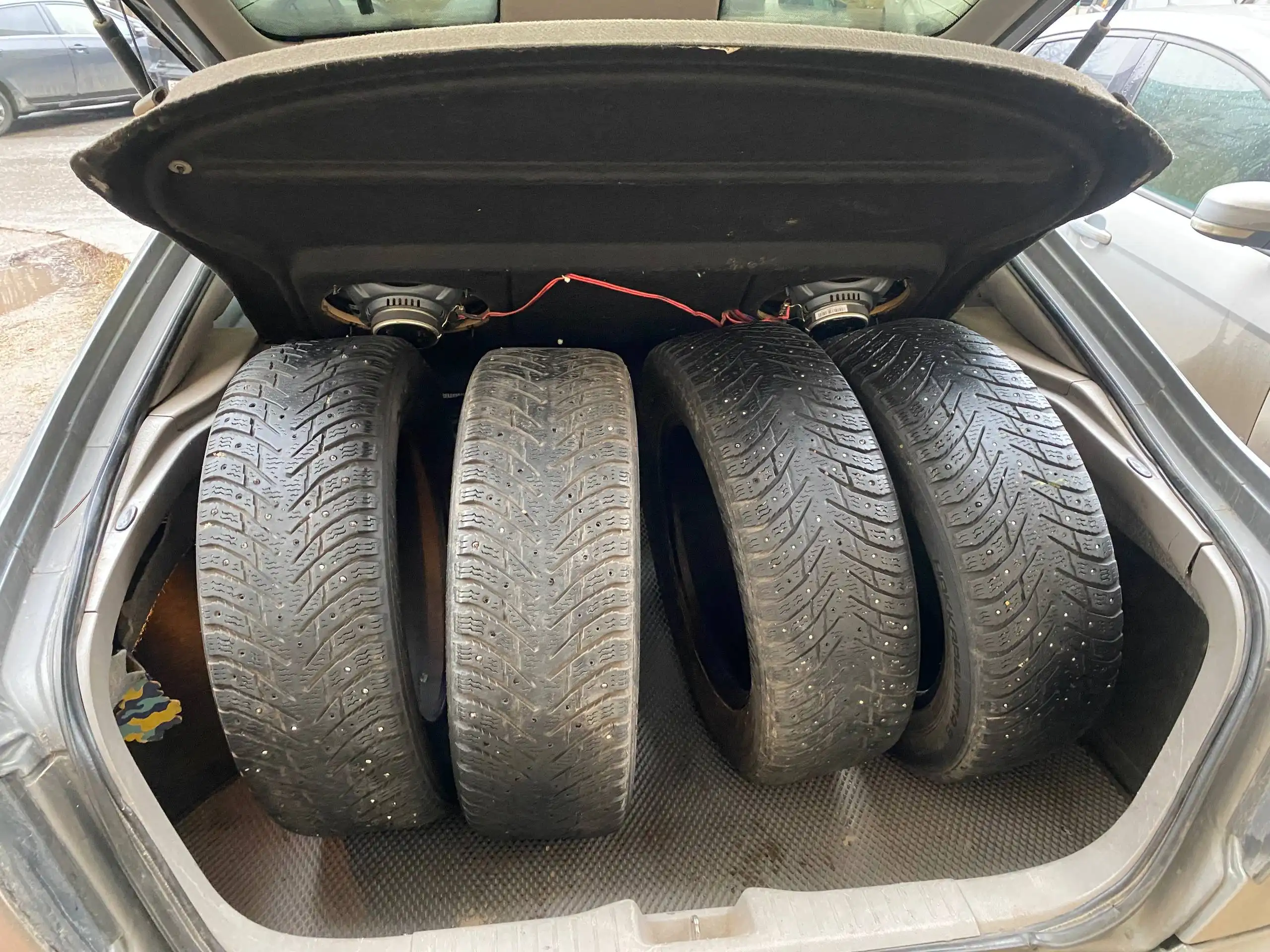 Хака 8 2000 Без ремонтов 195/65 р15