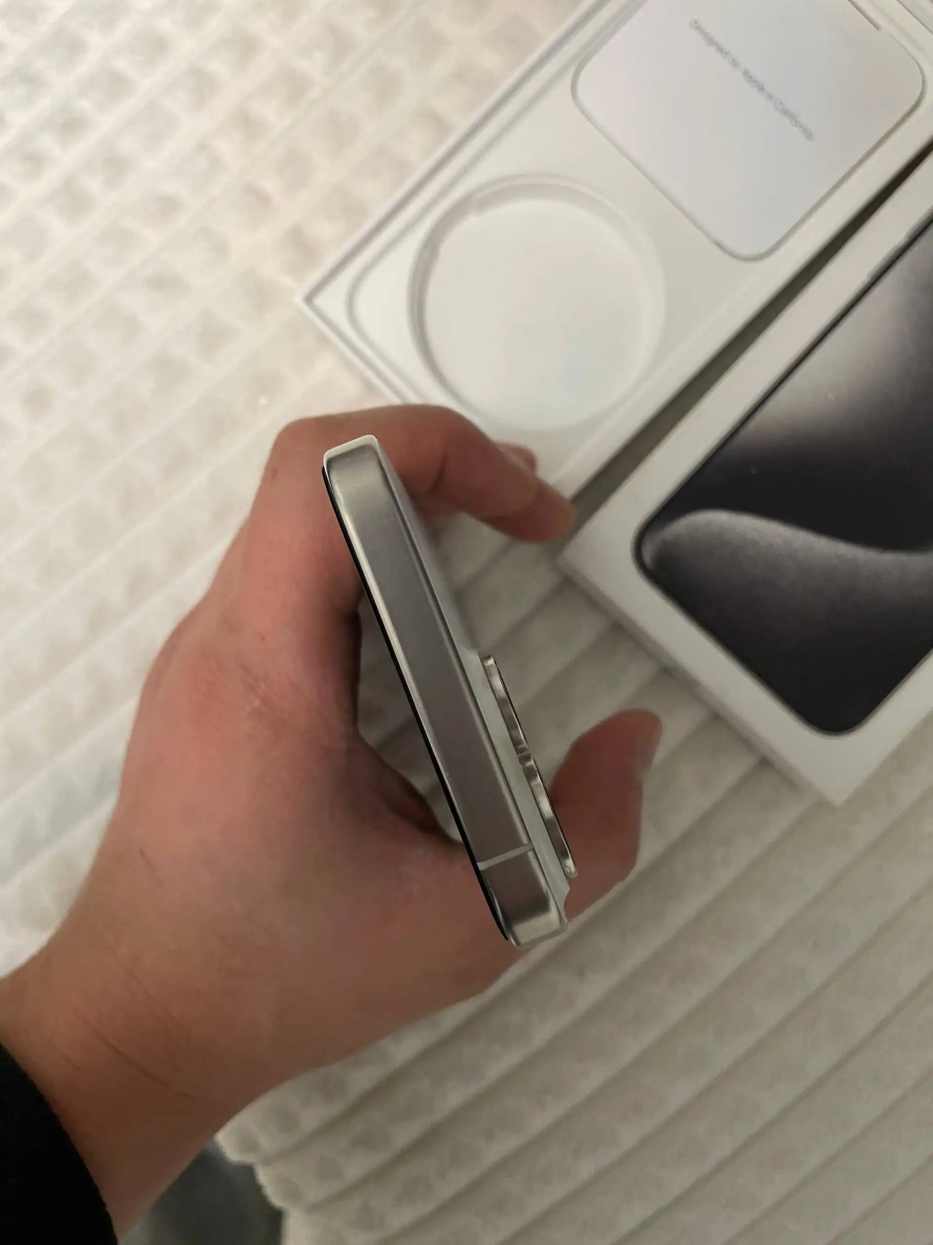 Продам iPhone 15 Pro Max 512 ГБ