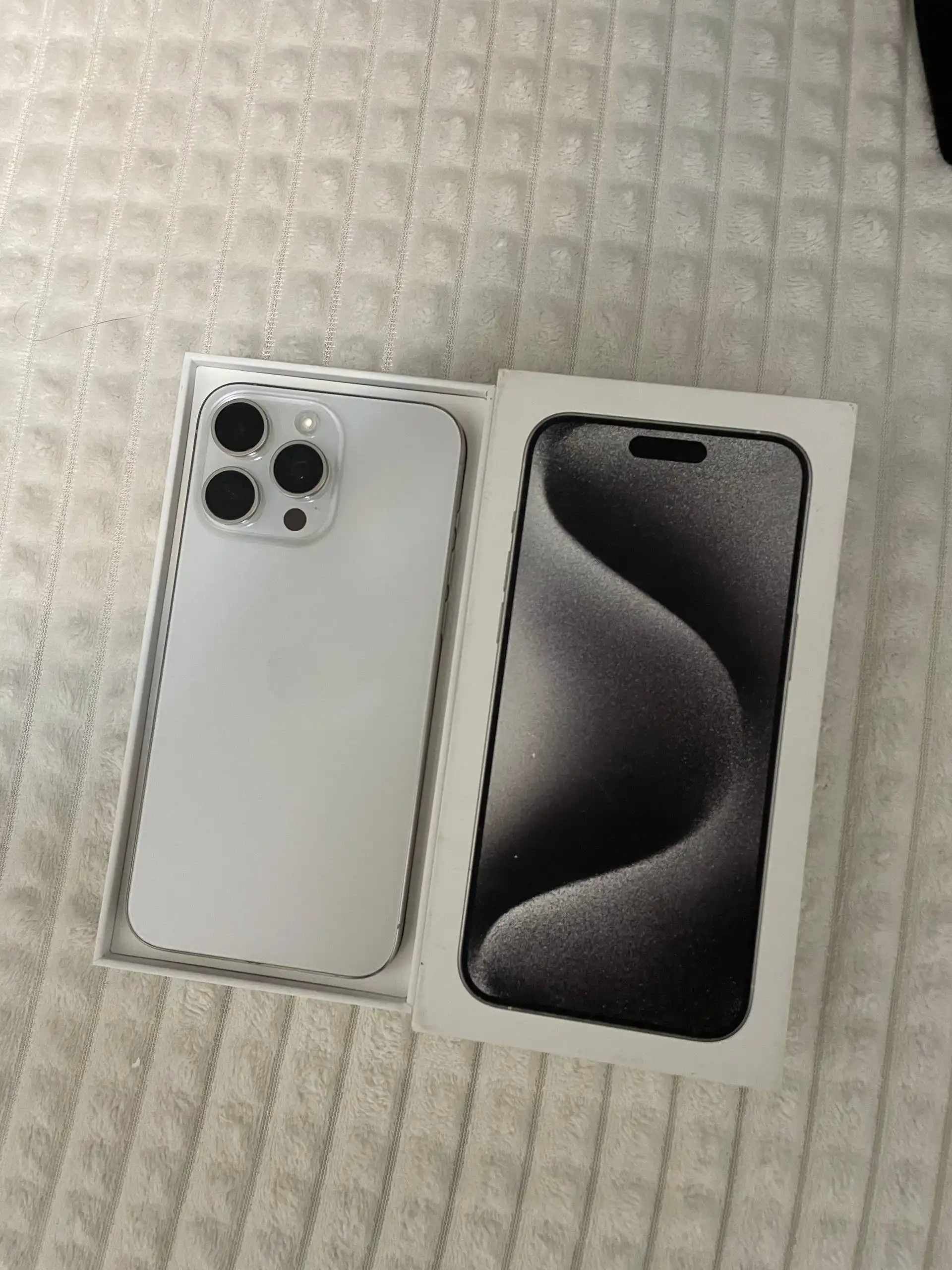 Продам iPhone 15 Pro Max 512 ГБ