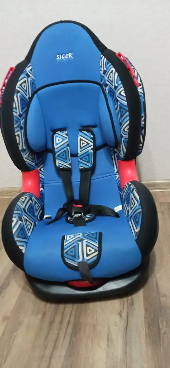 Продам автокресло Ziger isofix 9-25кг