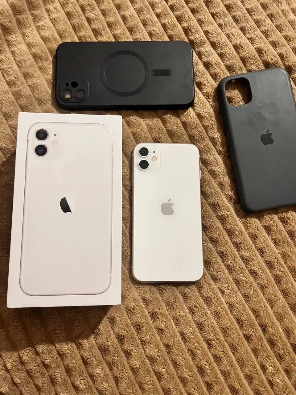 Продам iPhone 11 128ГБ