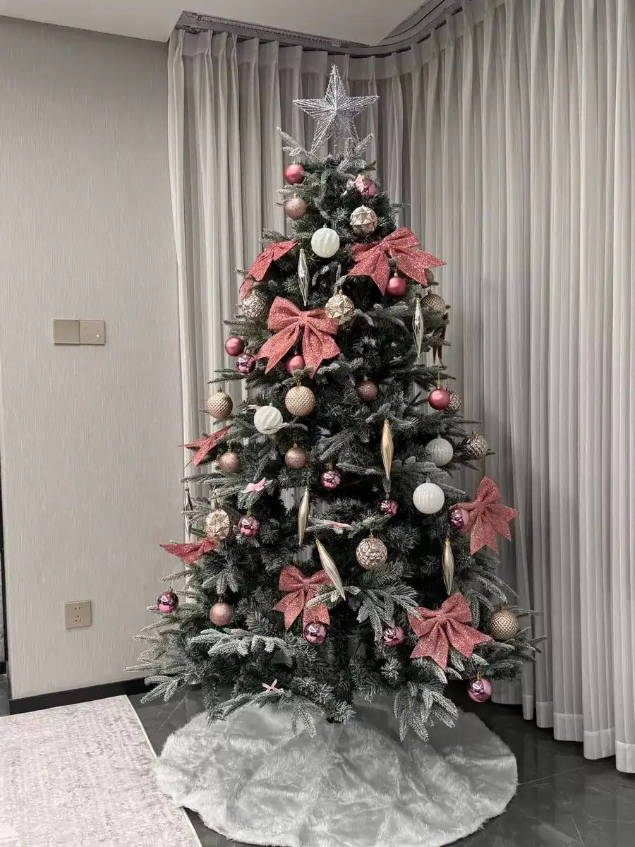 Заснеженные литые искусственные ели премиум качества