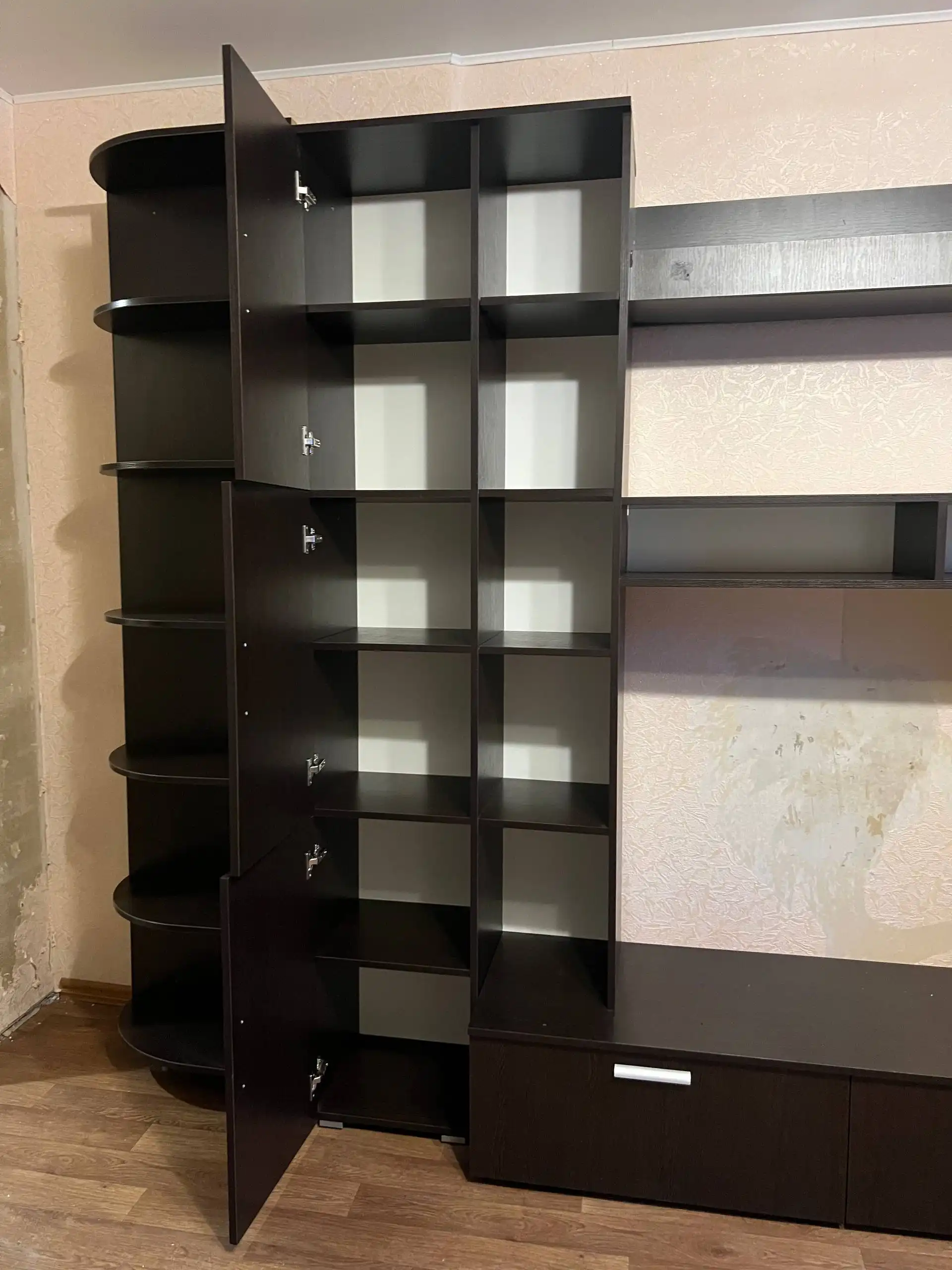 Продам стенку в хорошем состоянии