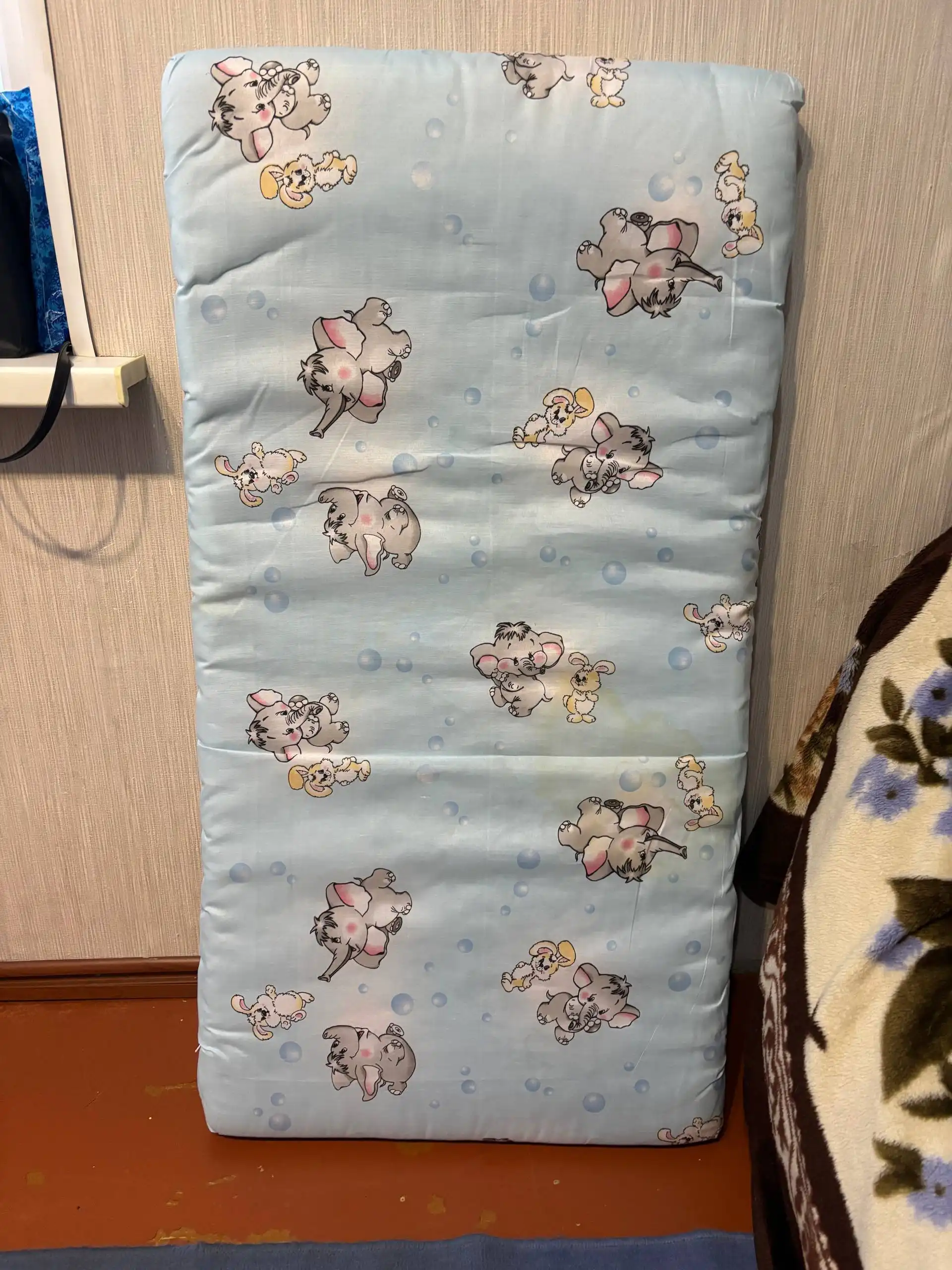 Продается детская кроватка с комплектом