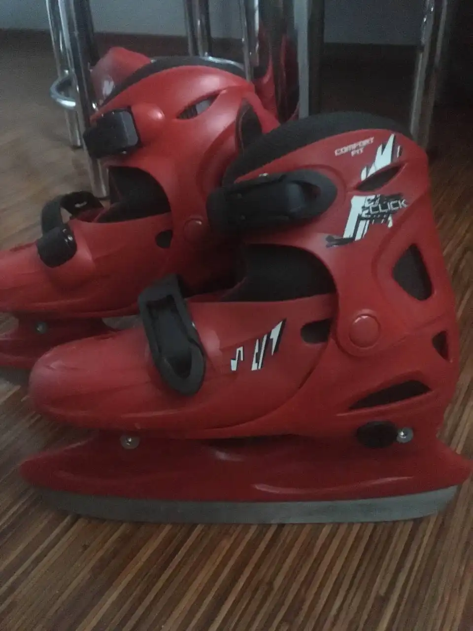 Продам детские коньки