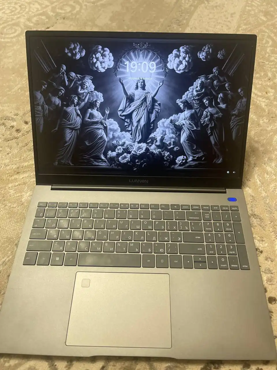 Ноутбук Lunnen Ground 16 в хорошем состоянии