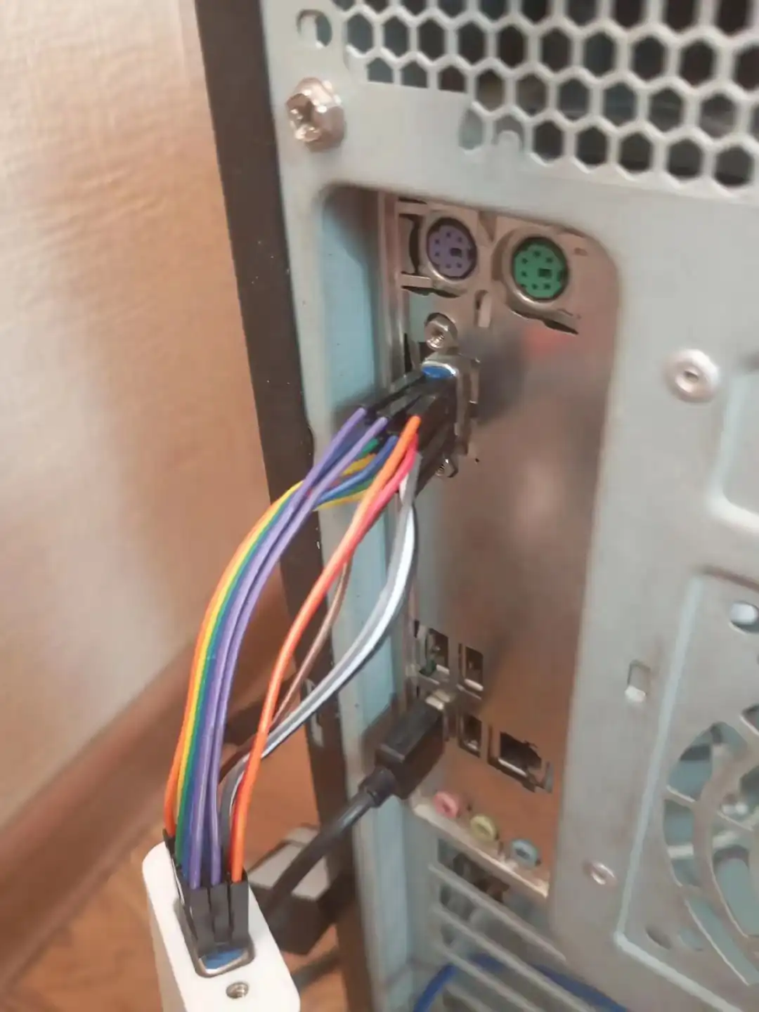 Продам укулеле и гитару