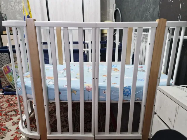 Продажа детской кроватки с регулируемой высотой - Товары для детей в Уфа