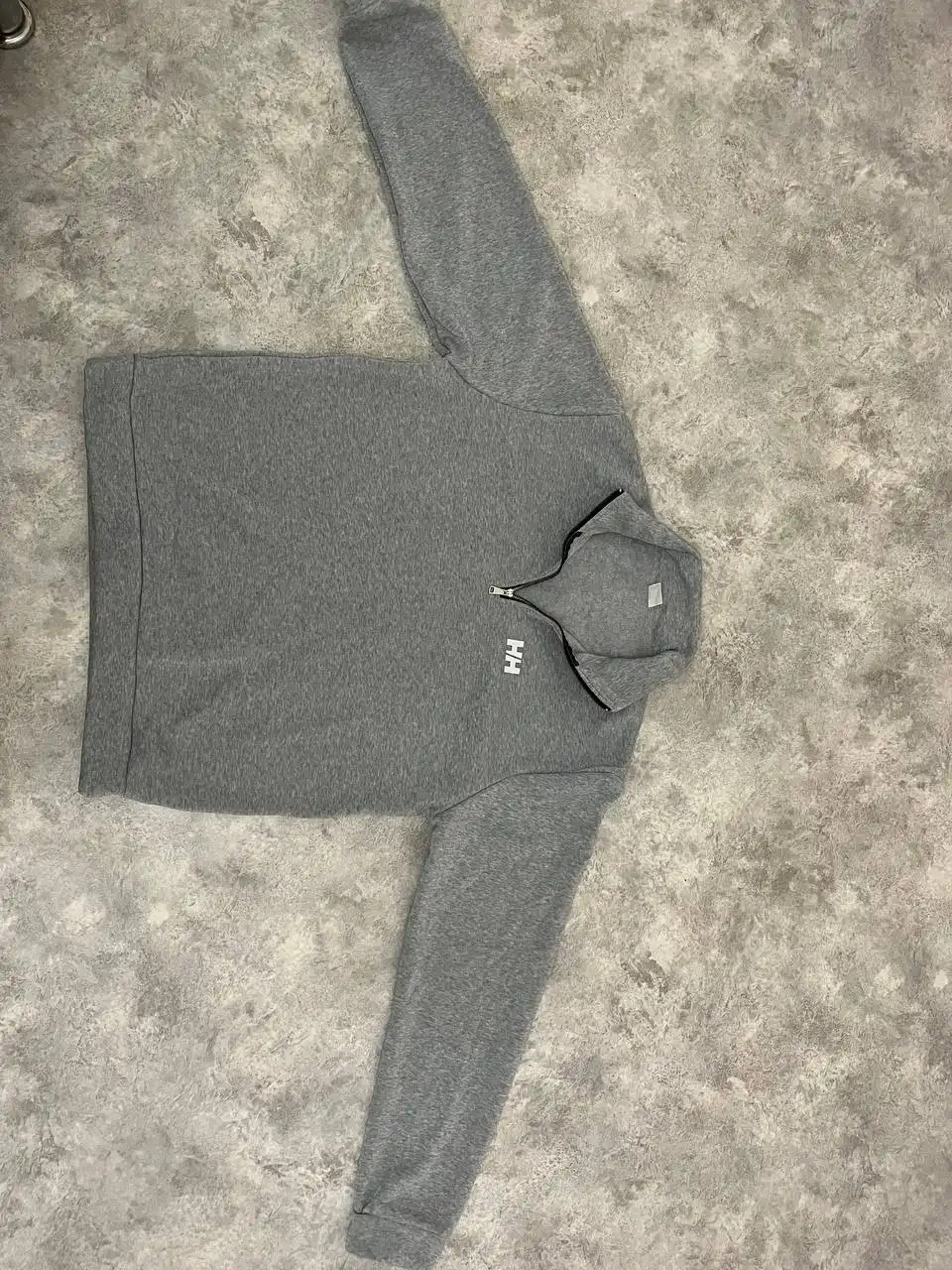 Продажа вещей по 300 рублей с скидкой