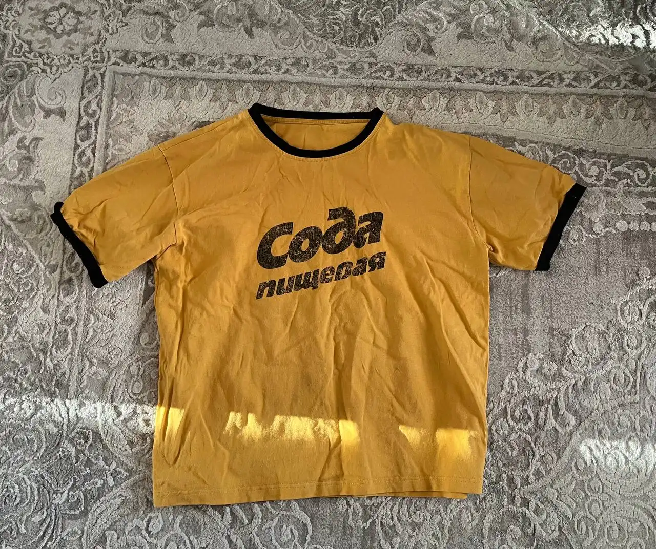 Вещи все по 300 рублей