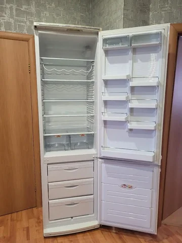 Холодильник Атлант 2 компрессора - Стройматериалы в Уфа